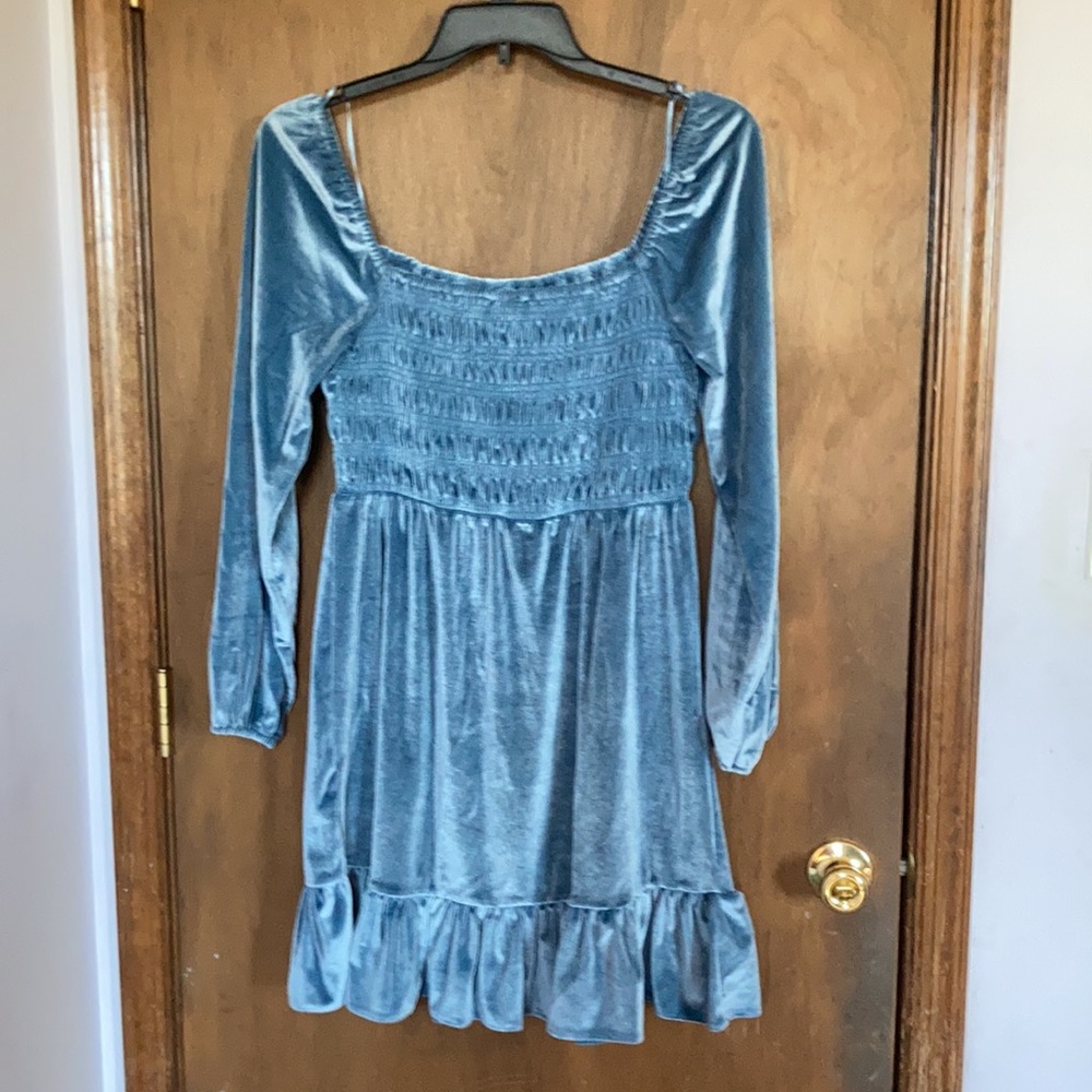 LC Lauren Conrad smocked flounce hem velvet dress duller blue size M - Picture 15 of 17